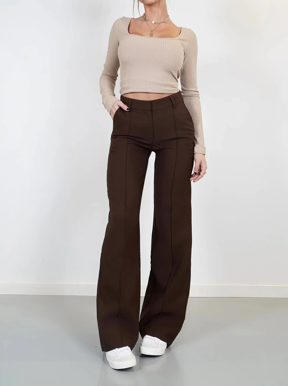 ELISA - Pantalones acampanados modernos