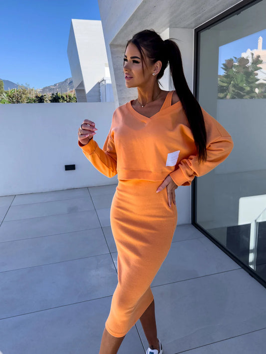 SARA - Elegante conjunto de dos piezas con top corto y falda midi acanalada